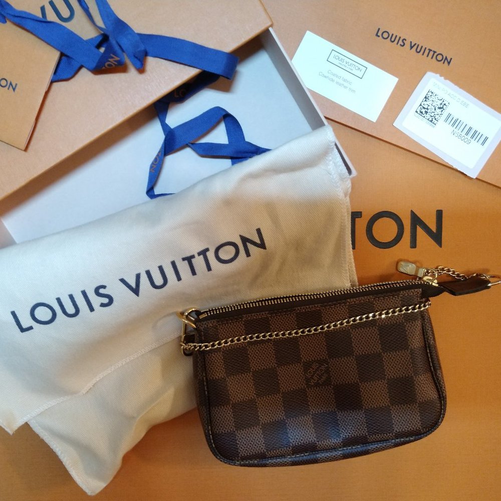 LOUIS VUITTON N58009 MINI POCHETTE ACCESSOIRES in damier ebene -- brand new
